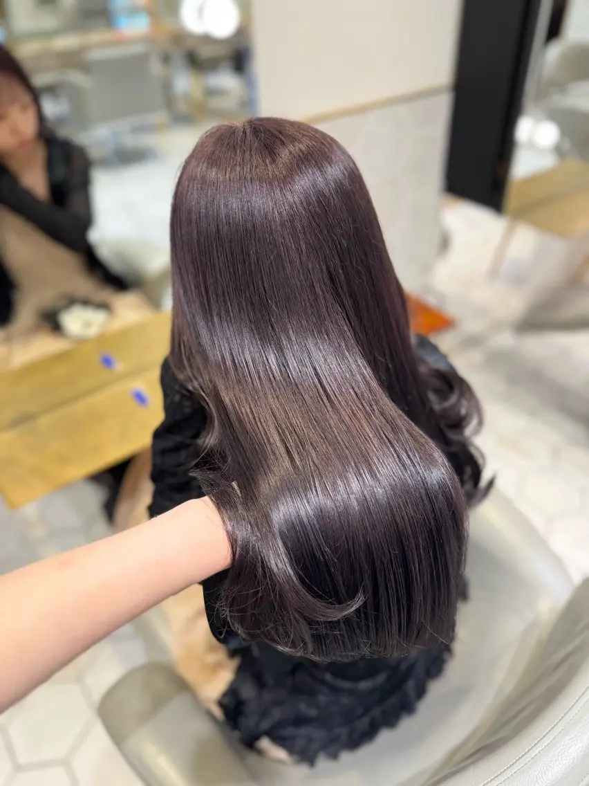 ロング カラー ラベンダーカラー costes 今井芽依のヘアスタイル