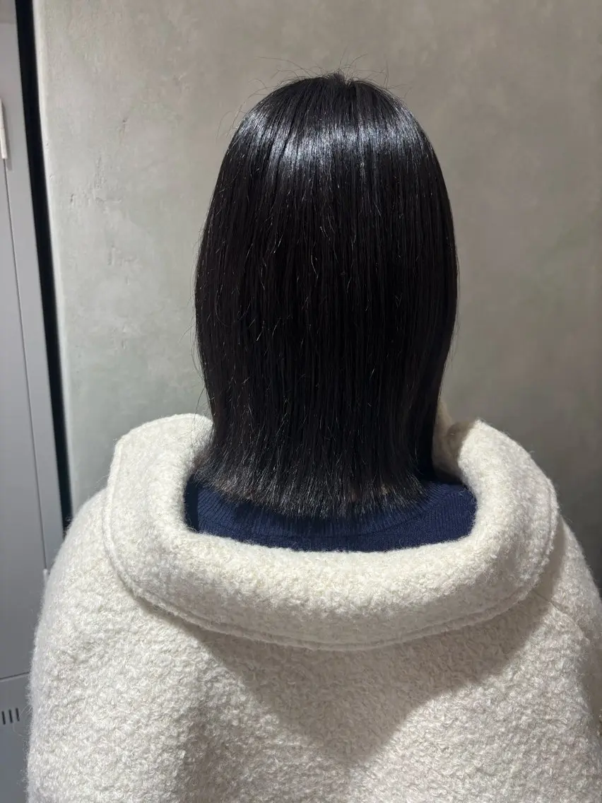 ミディアム 切りっぱなしボブ ボブ カット ヘアカラー 大久保 愛のヘアスタイル