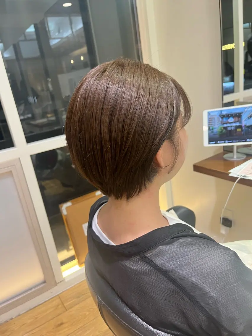 ショート コテ巻き風パーマ🫧 麻尋のヘアスタイル