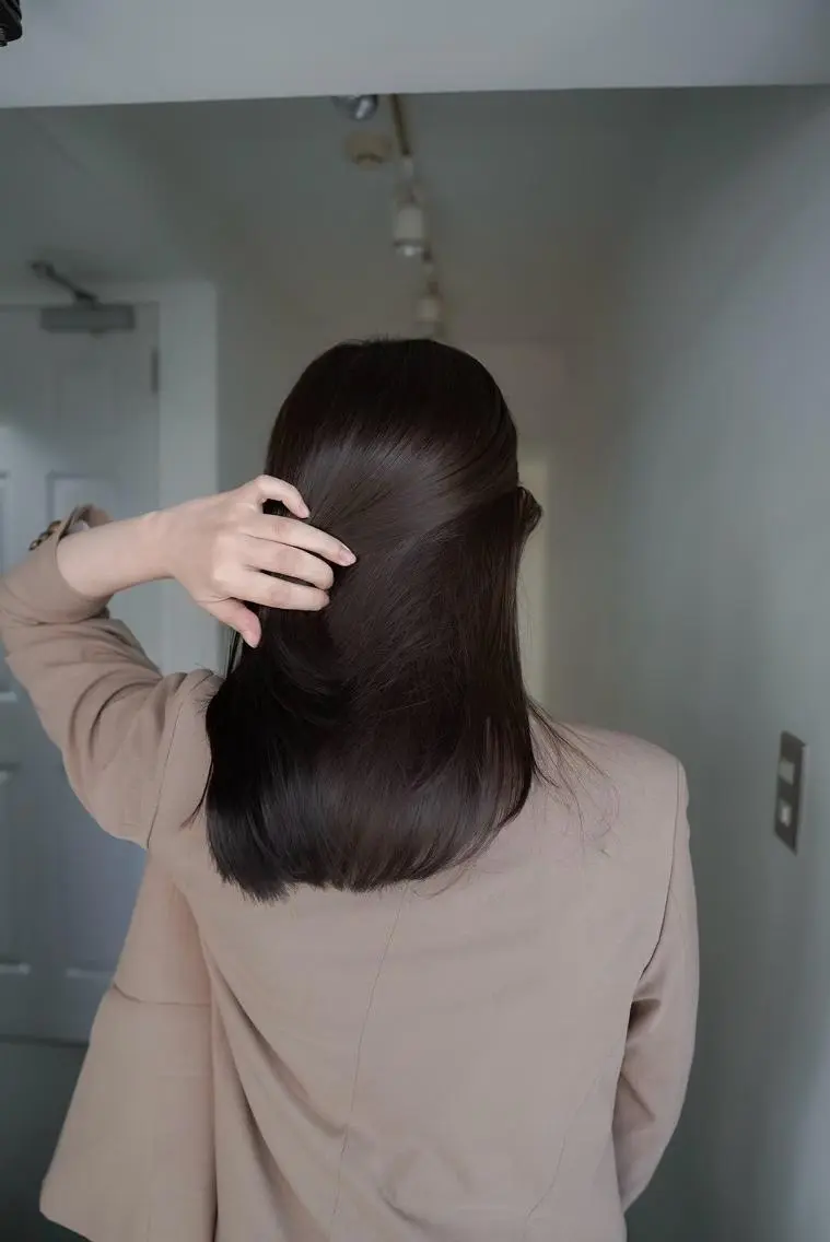 【癖でお悩みの方にオススメ◎】髪質改善酸性ストレート+カットの写真