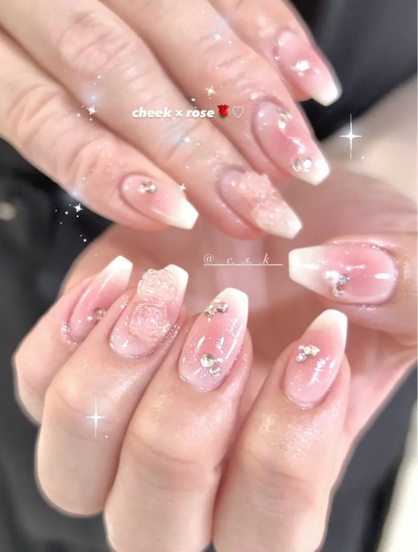 ネイル チークネイル クリアネイル ラメ(グリッター) ハンドネイル 🎀チーク/ちゅるん 🫧chisa🎀のネイルデザイン