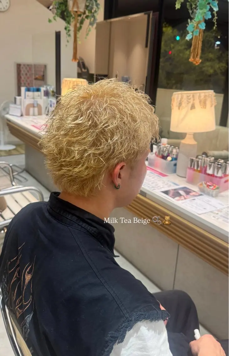 カラー メンズ メンズブリーチ スパイキーショート ブリーチ ヘアカラー 🫧艶カラー🫧 Nanamiのヘアスタイル