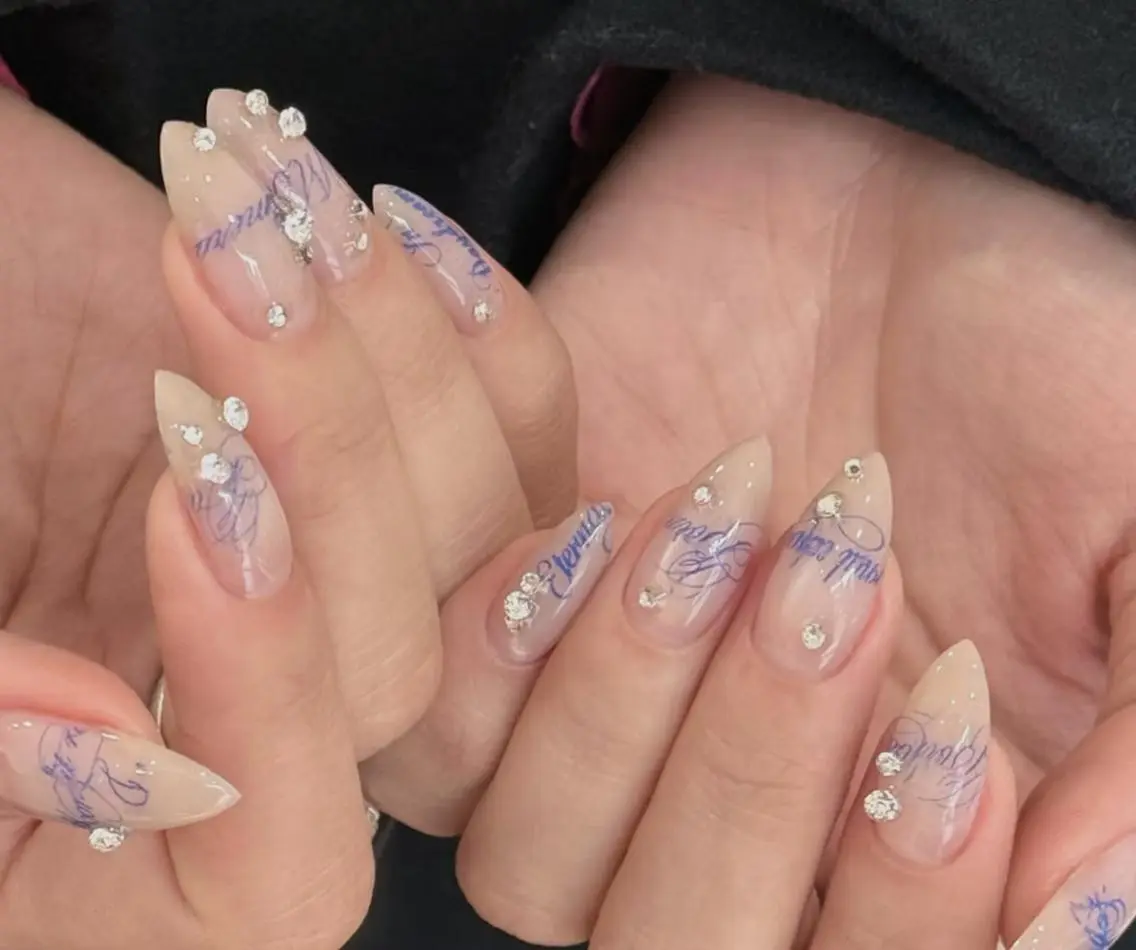 ネイル ハンドネイル 🎀 KiKi_nailのネイルデザイン