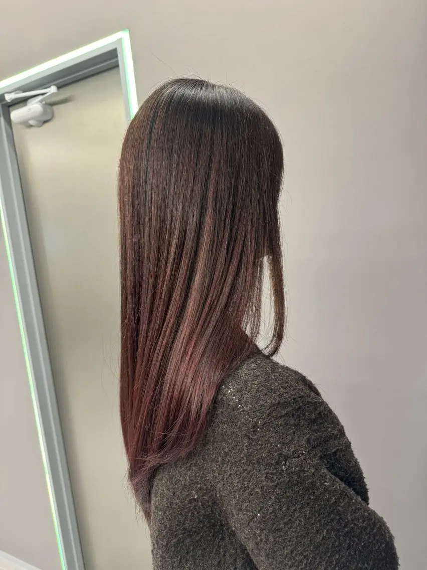 ロング カラー バレイヤージュ ベージュカラー ブリーチ ブロンド ケアブリーチ ほの /縮毛矯正 /メンズ/カラーのヘアスタイル