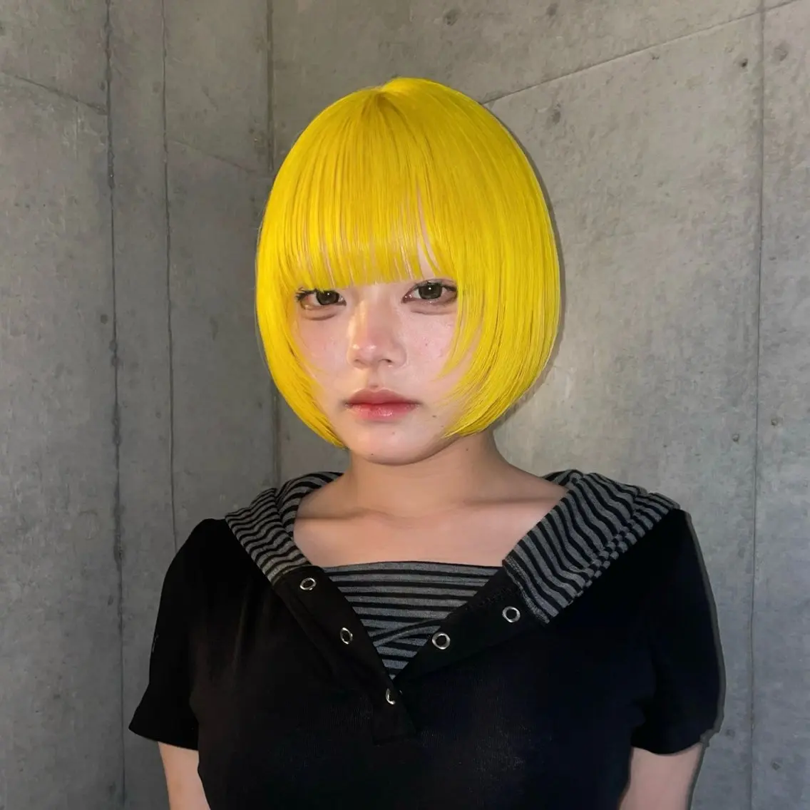 ショート ヘアカラー カワハラ イチカのヘアスタイル