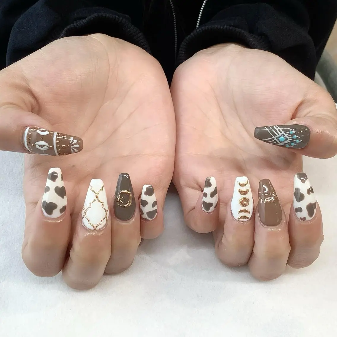 ネイル ハンドネイル 💎🐰 saki. m 🐰💎のネイルデザイン