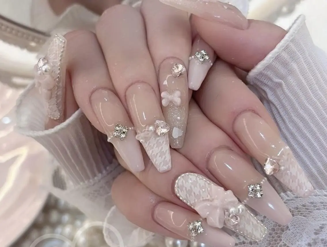 ネイル 長さ出し グラデーション 卒業式 キラキラネイル マグネットネイル Emi🌸Belle Nail Salonのネイルデザイン