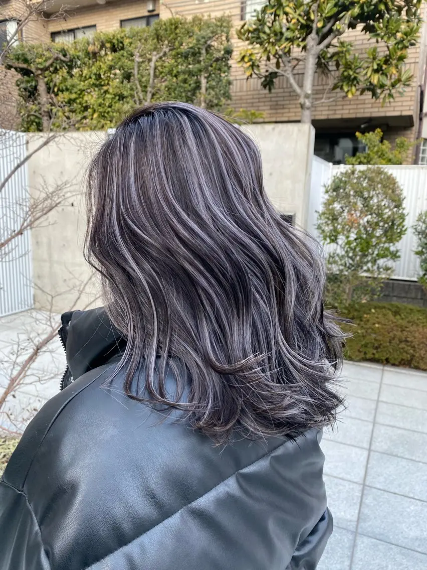 セミロング ハイライト 山影✨バレイヤージュ ハイライト✨メンズ◎のヘアスタイル