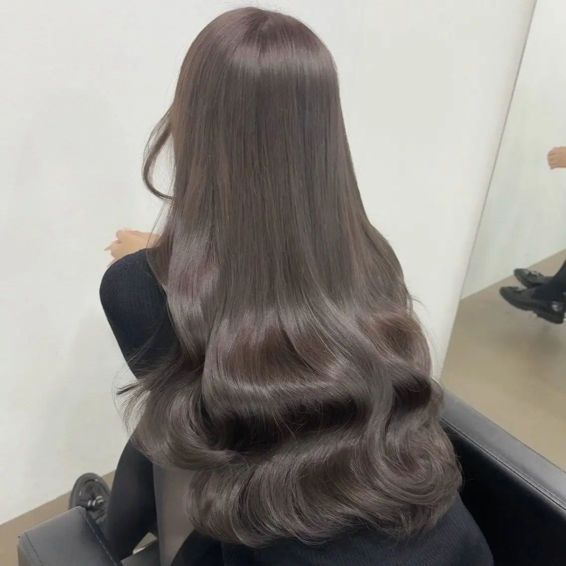 ロング カラー ベージュカラー ブリーチ ブラウンカラー 透明感カラー デザインカラー ヘアカラー トリートメント 涼星/心斎橋/艶髪 モデル様募集中👑のヘアスタイル