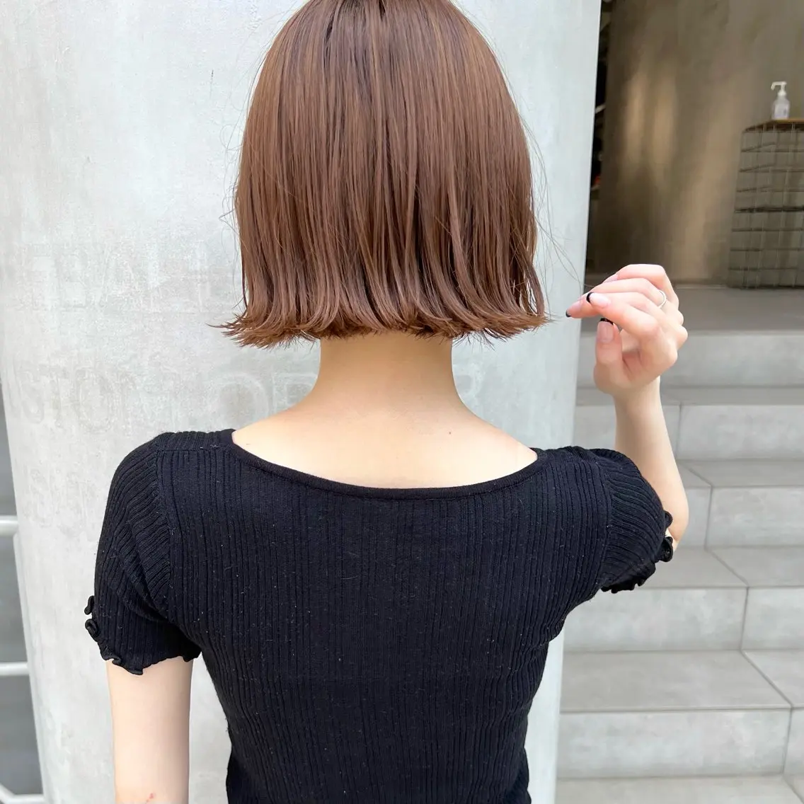 ショート カラー 切りっぱなしボブ ベージュカラー ブラウンカラー ボブ 大久保 佳那のヘアスタイル