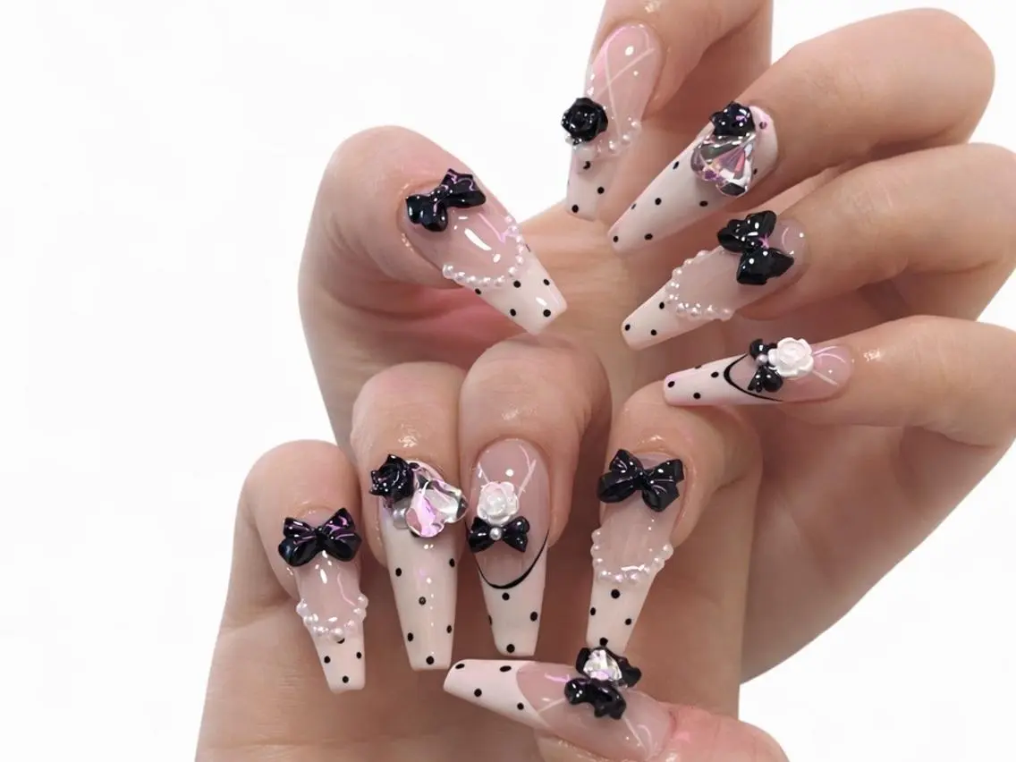 ネイル オーロラネイル 長さ出し フットネイル フレンチネイル ジェルネイル ハンドネイル YUNA Belle Nail 池袋のネイルデザイン