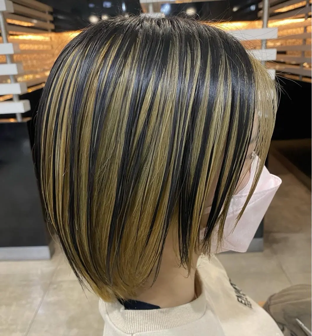 ショート カラー ヘアアレンジ 烏山 達也のヘアスタイル