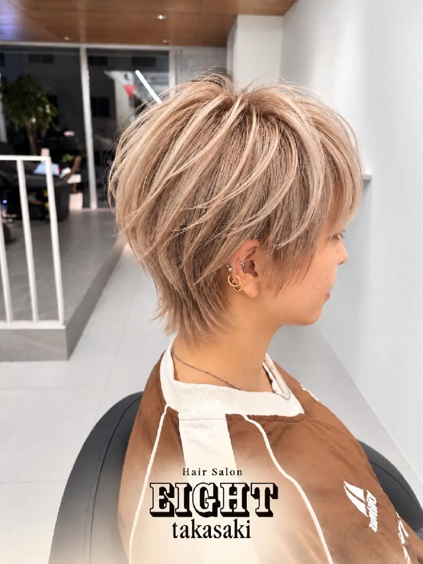 ショート カラー バレイヤージュ ブリーチ ダブルカラー ハイライトカラー インナーカラー 韓国風レイヤーカット 荒井太郎のヘアスタイル
