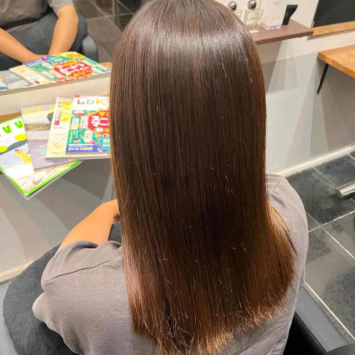 セミロング 縮毛矯正 🍓Hana 🍓のヘアスタイル