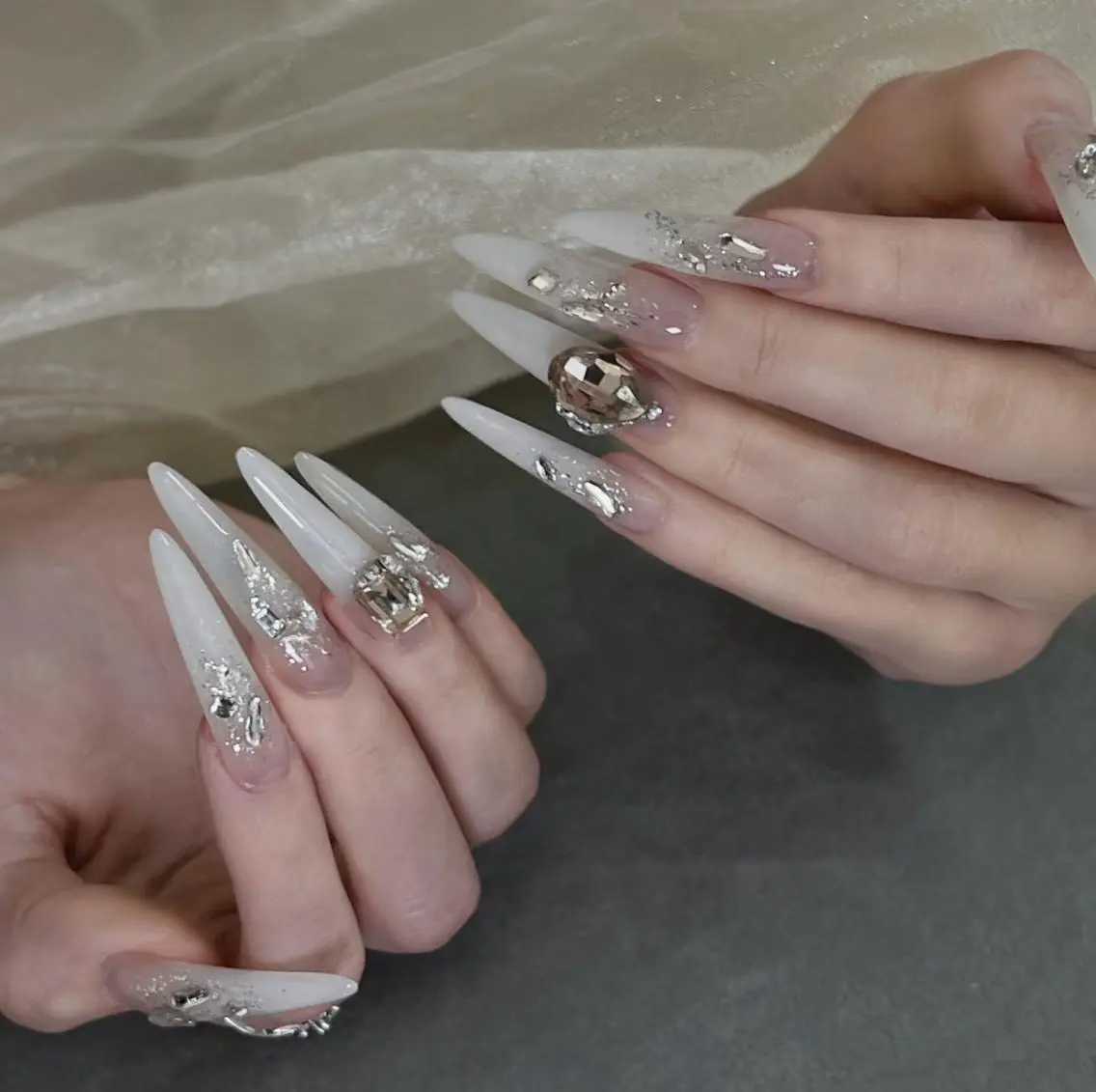 ネイル ハンドネイル 🎀 NaNa_nailのネイルデザイン