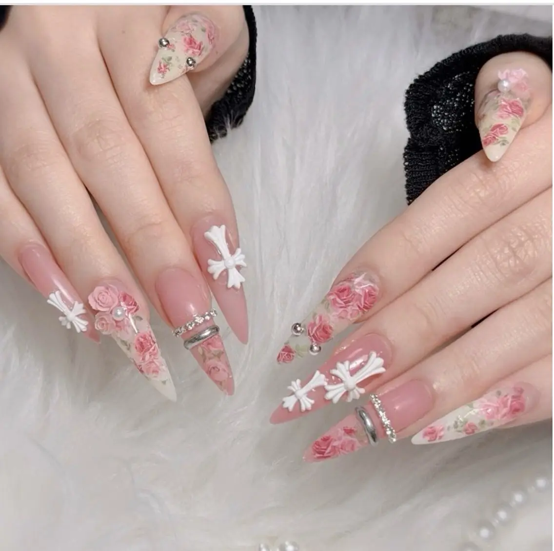 ネイル ハンドネイル Lyna 池袋のネイルデザイン