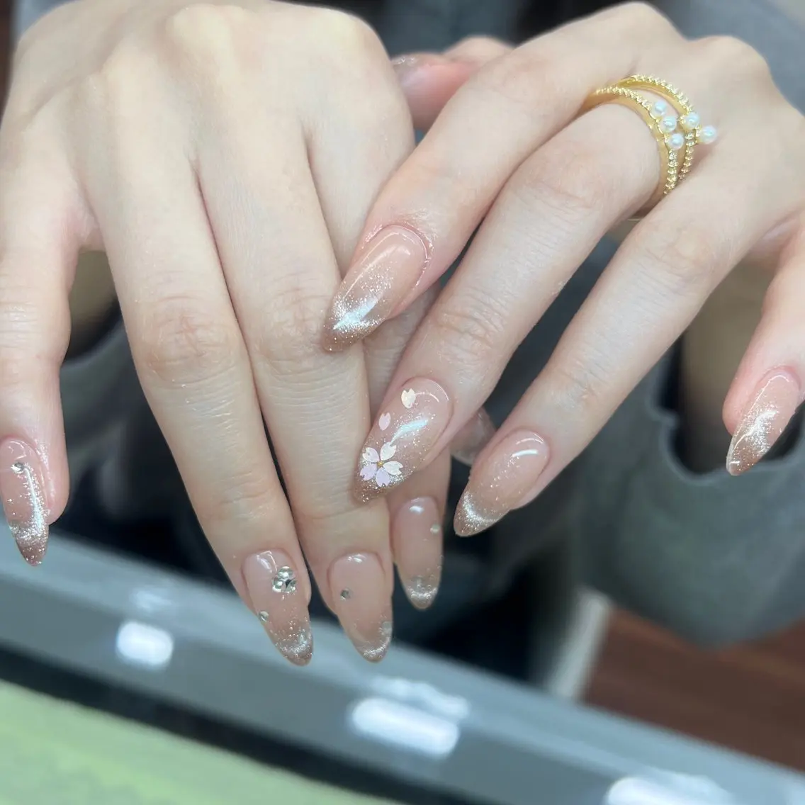 ネイル 桜ネイル フレンチネイル マグネットネイル マグネットフレンチ ハンドネイル U.m nail salonのネイルデザイン