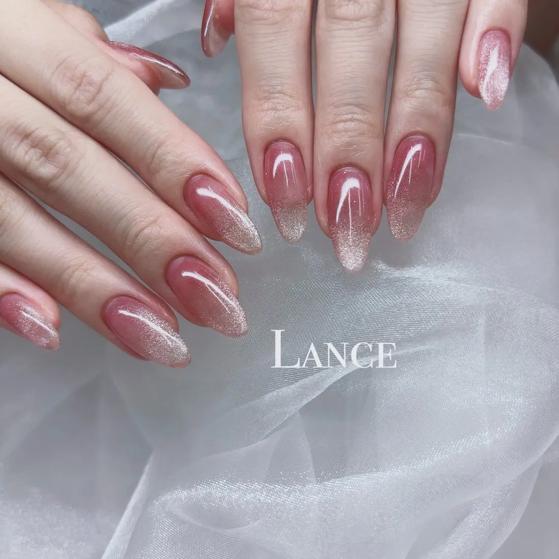 ネイル オーロラネイル フットネイル 氷ネイル・うるうるネイル キラキラネイル 韓国ネイル ハンドネイル Lance nailのネイルデザイン
