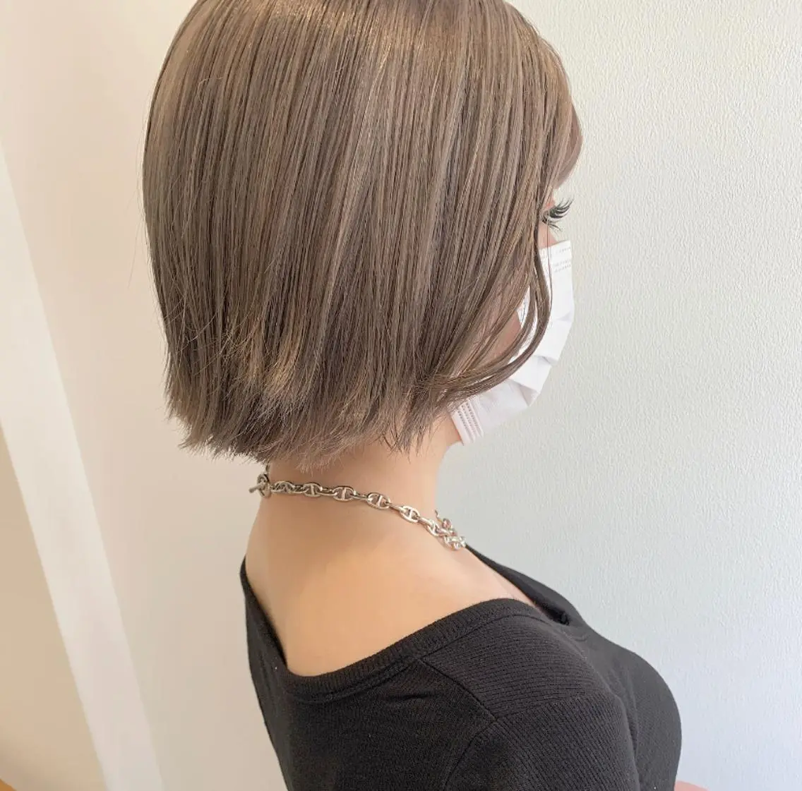 ショート カラー ベージュカラー ブリーチ ブロンド ケアブリーチ ダブルカラー カット ヘアカラー MARU パーマ/レイヤーのヘアスタイル