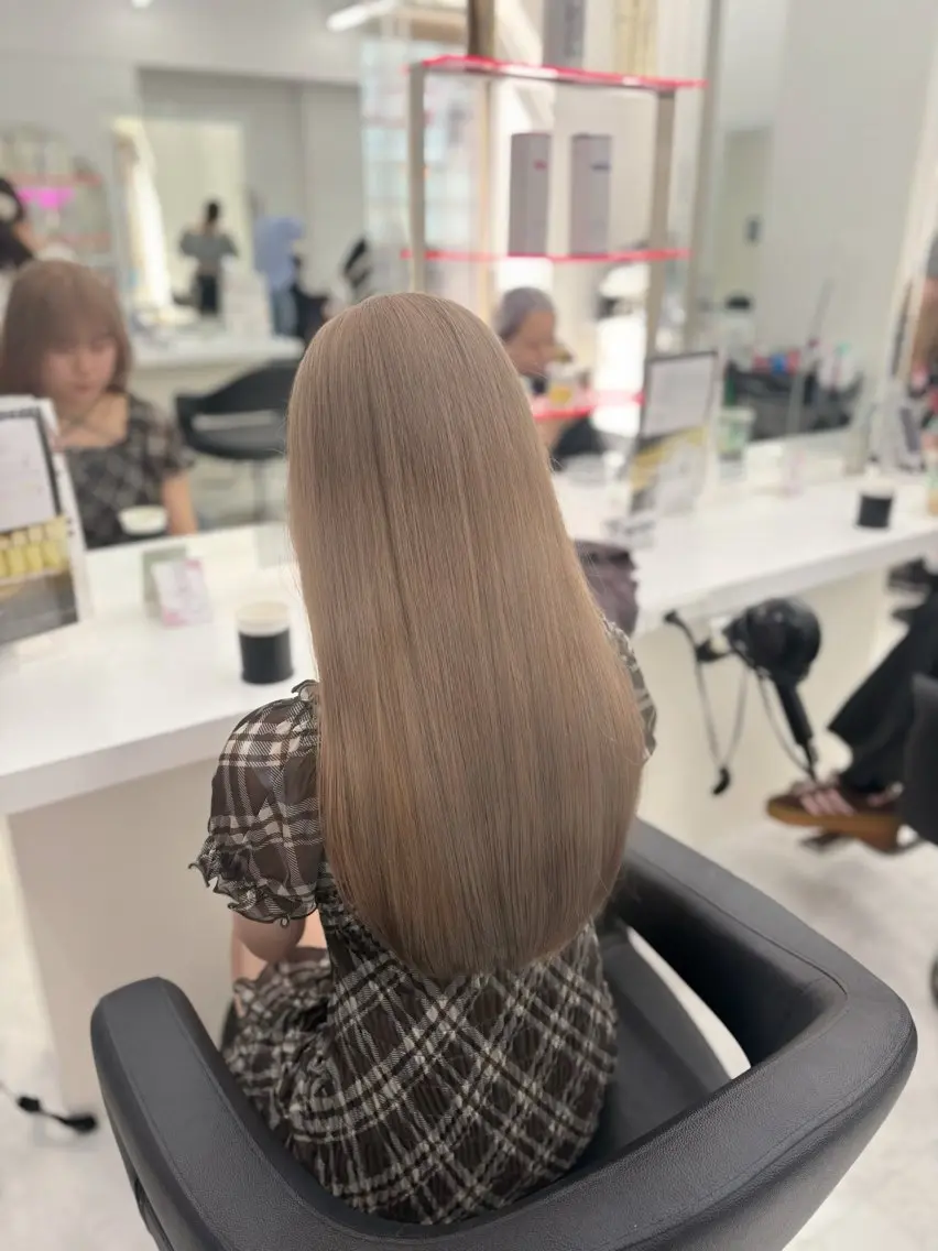 ロング カラー ヘアカラー ベージュ×レイヤー 🤎横浜/miu🤎のヘアスタイル