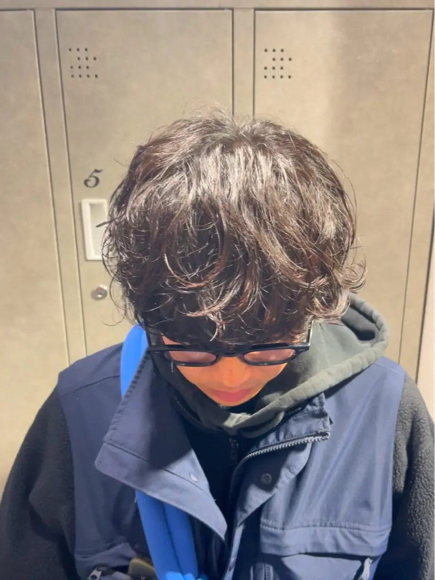 ショート カラー パーマ メンズ カット パーマ 【シャドウパーマ センターパート】義心のヘアスタイル