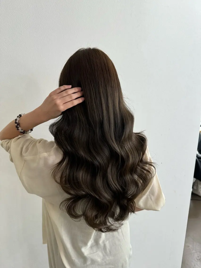 ロング ボブ くびれヘア 髪質改善 韓国風ヘア レイヤーカット 【ioe岡本】🐶 向井歩のヘアスタイル