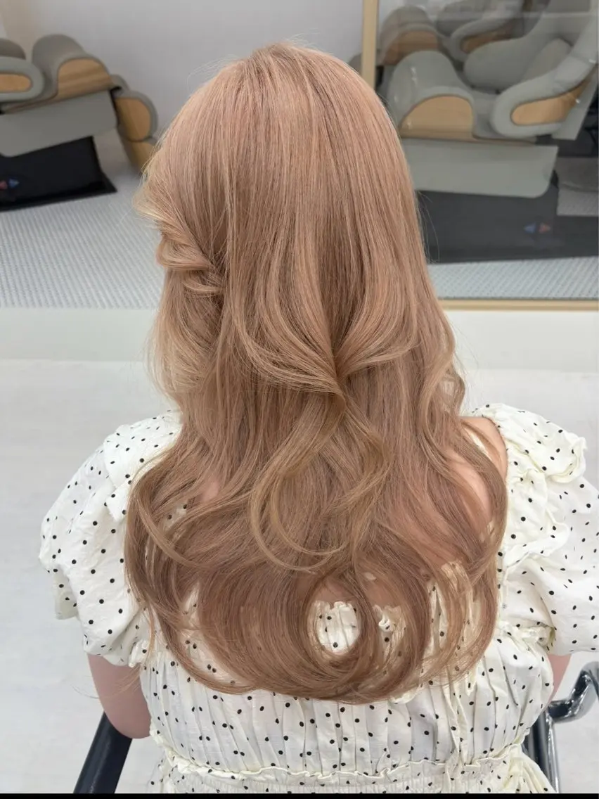 ꒰ 🍓今だけ‼️トーンアップ65%オフ❕🍓꒱‬うる艶カラー🪽🫧【最上級髪質改善トリートメント付き🪄◝✩】の写真
