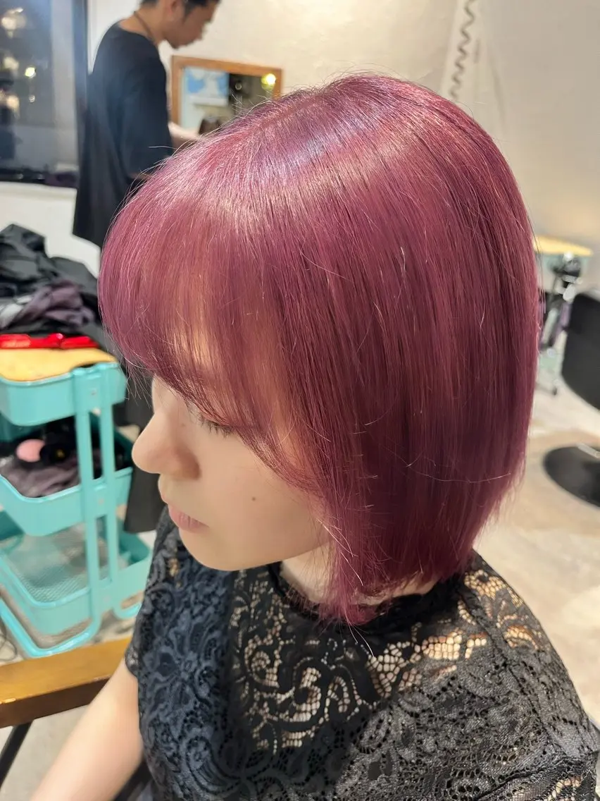 ミディアム パープルカラー 新宿/髪質改善 艶カラー👶Renaのヘアスタイル