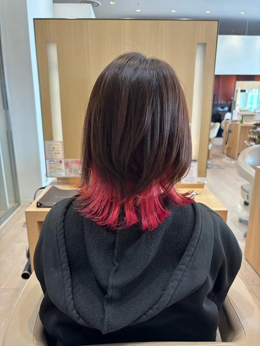 ミディアム 徳田 七海のヘアスタイル