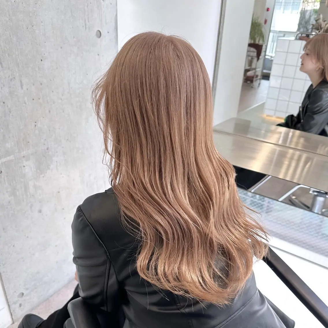 🎀カット+ブリーチ+カラー🎀艶髪トリートメント付きの写真