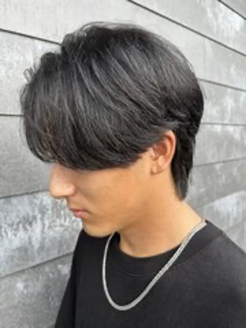 メンズ センターパート カット 内山 翔太のヘアスタイル