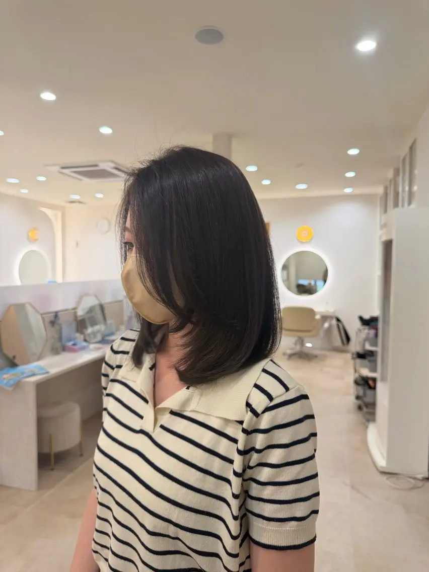 ミディアム ThairD_ yunoのヘアスタイル