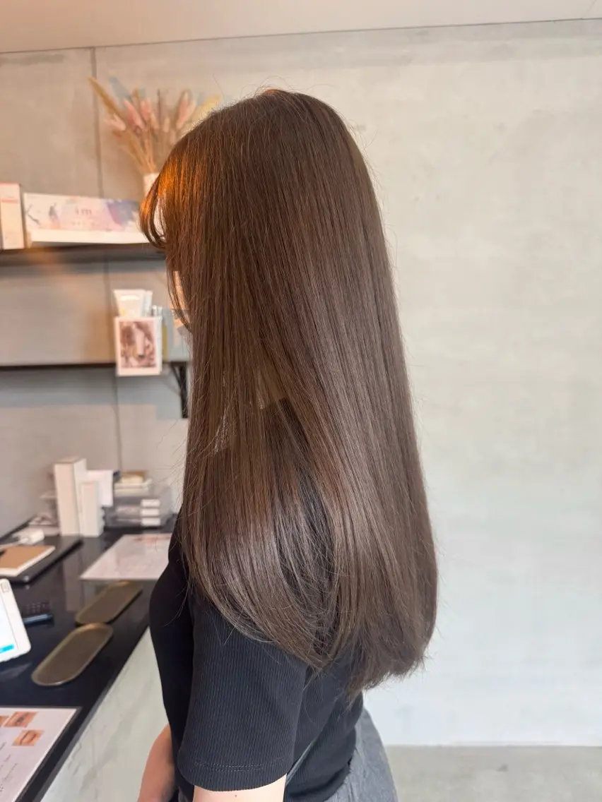 ロング 縮毛矯正 beleef manakaのヘアスタイル