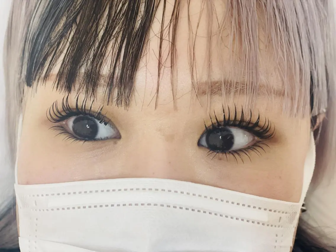 🈹【梅雨対策】 LED付き　パリエク120本〜マツパーマ＋フラットラッシュの写真
