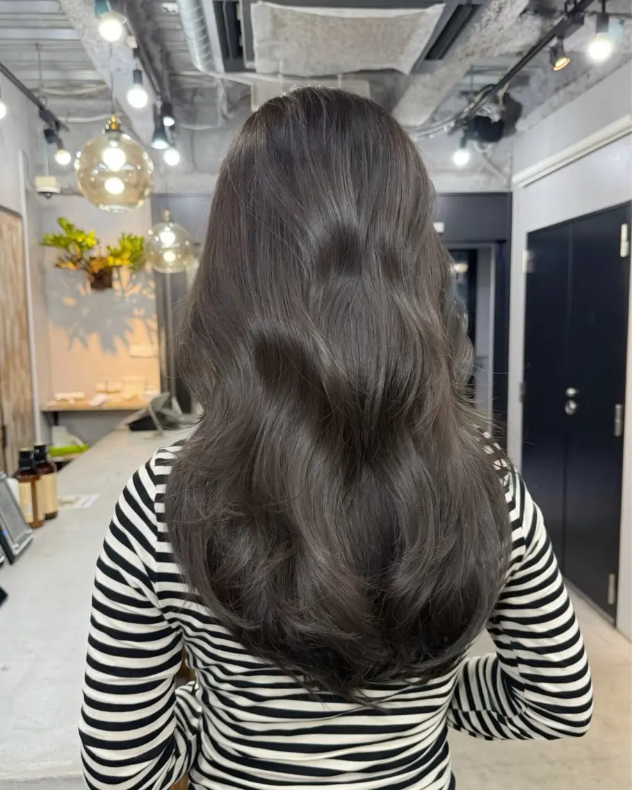ロング カラー 透明感カラー グレージュ 韓国風ヘア カット ヘアカラー トリートメント ヘアセット 韓国ヘア🫧 KAZUTOのヘアスタイル