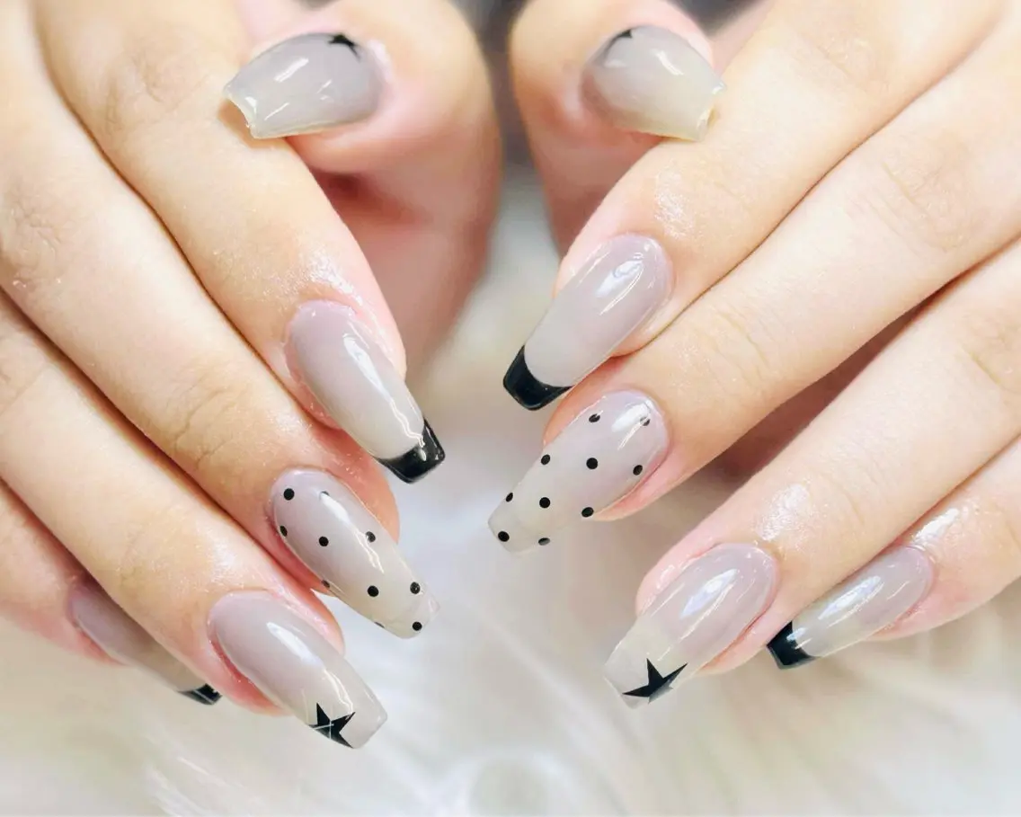 ネイル チークネイル 長さ出し フラッシュネイル フレンチネイル グラデーション ハンドネイル AN NAIL SALONのネイルデザイン