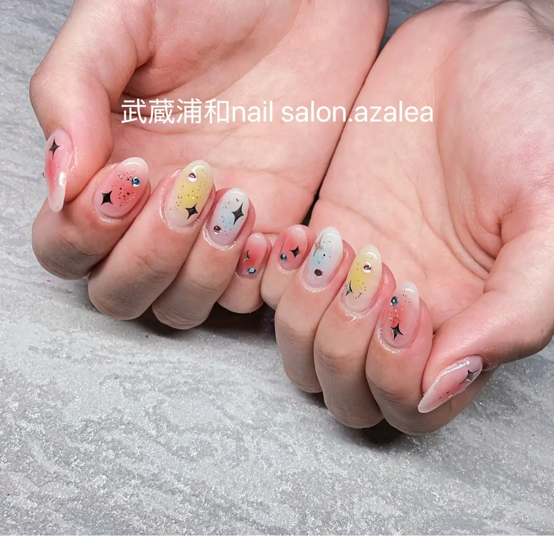 ネイル ハンドネイル R inのネイルデザイン