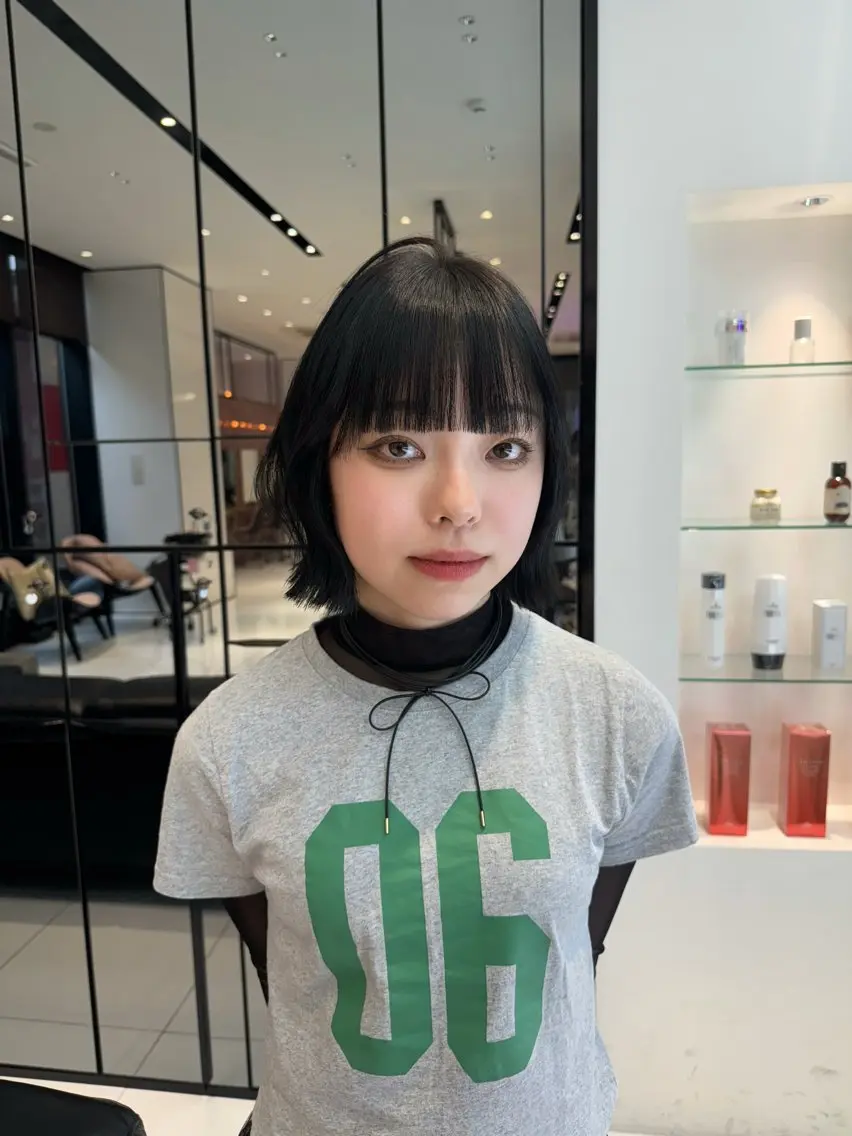 カラー SAYA NEWTONのヘアスタイル