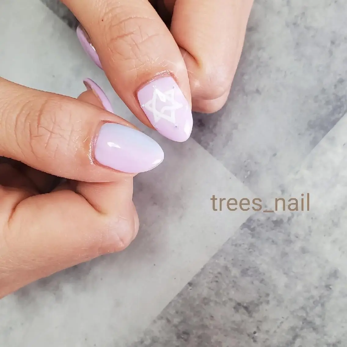 ネイル グラデーション パープル ハンドネイル フットネイル trees_ nailのネイルデザイン