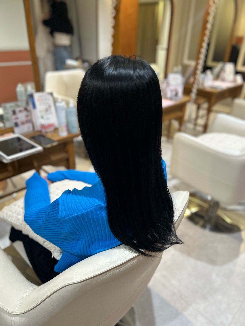 ロング カラー 中山 知優のヘアスタイル