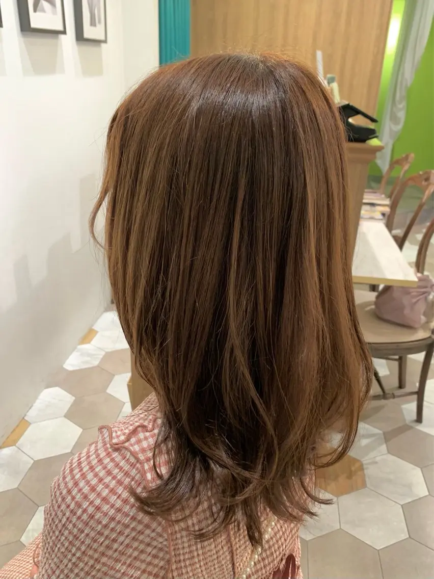 カラー 透明感カラー カット ヘアカラー トリートメント 平出 千尋のヘアスタイル