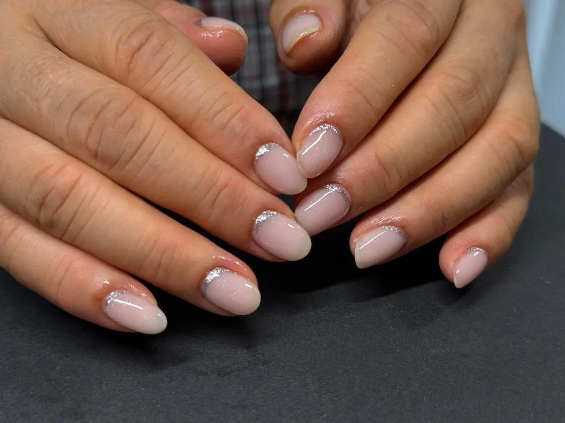 ネイル フレンチネイル 逆フレンチ ハンドネイル 33 nail salon 徳山里美のネイルデザイン