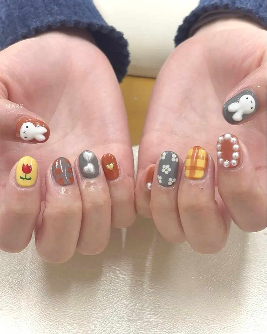 ネイル フラワーネイル ニュアンスネイル オレンジ ハンドネイル Mary nail .narumiのネイルデザイン