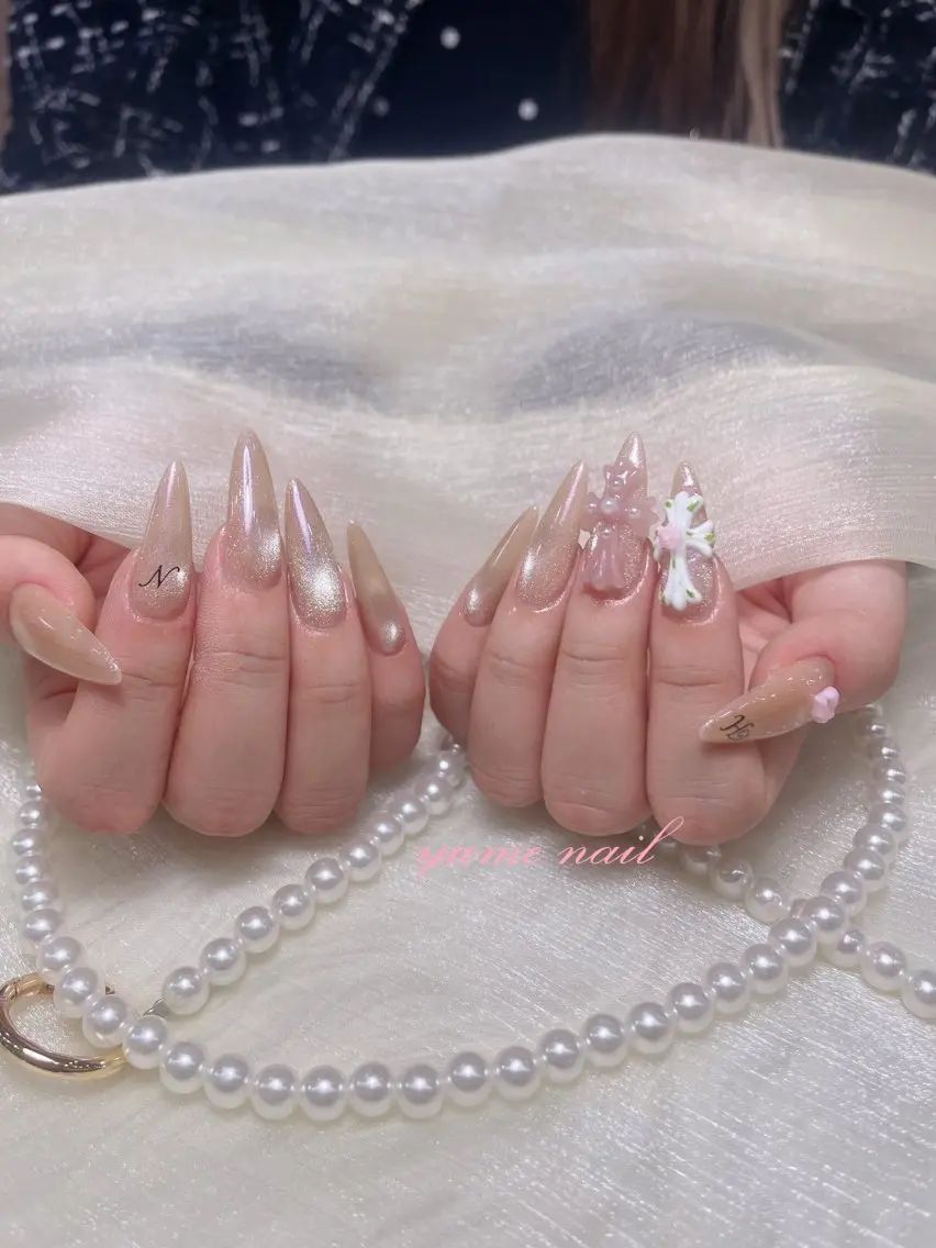 ミディアム ヒエン NAILのネイルデザイン