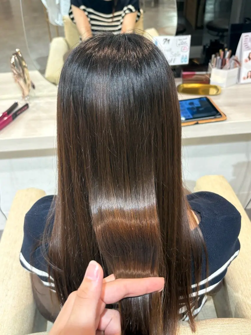 ロング トリートメント 柿添 莉央のヘアスタイル