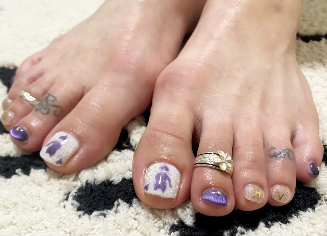ネイル ハロウィン マグネットネイル 持ち込み フットネイル ネイルサロン nail_upのネイルデザイン