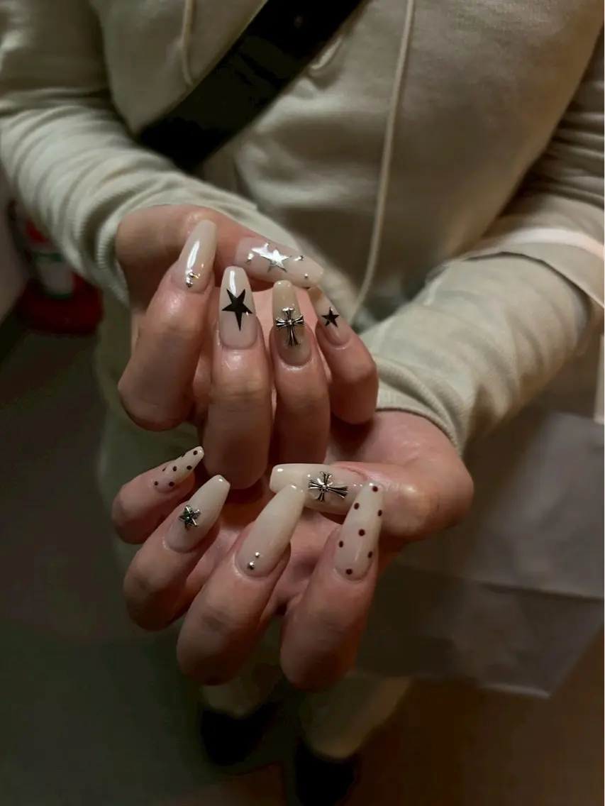 ロング ハンドネイル Nbibi nail salonのネイルデザイン
