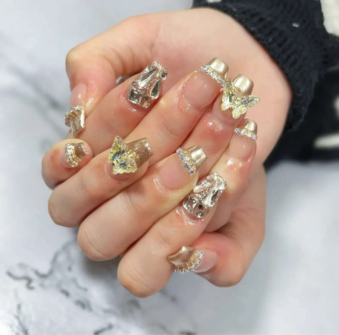 ネイル フレンチネイル ゴールド ハンドネイル S.NAIL Suuのネイルデザイン