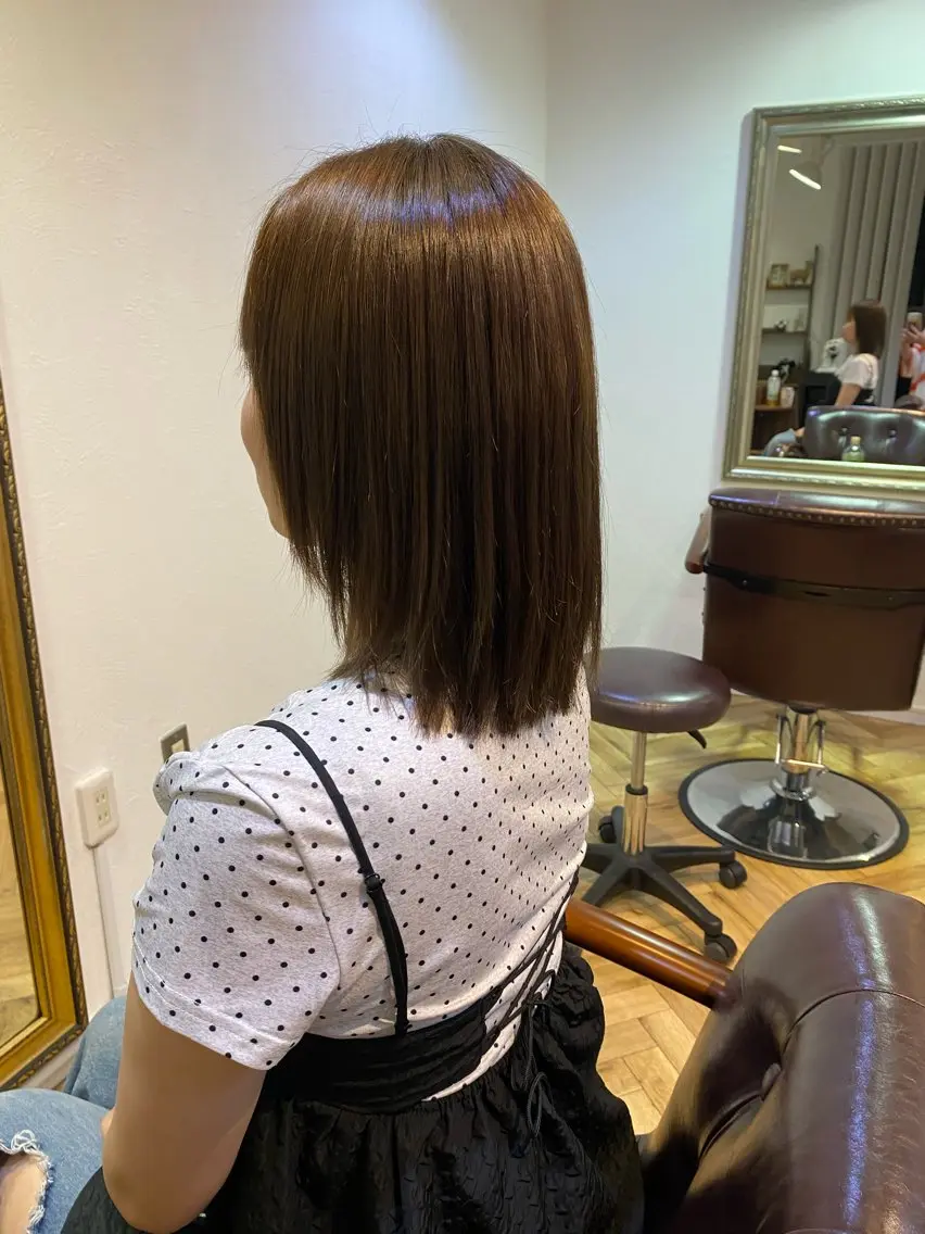 ミディアム 顔まわりレイヤー 顔周りカット レイヤーカット コテ巻き風パーマ🫶 竹内七渚のヘアスタイル