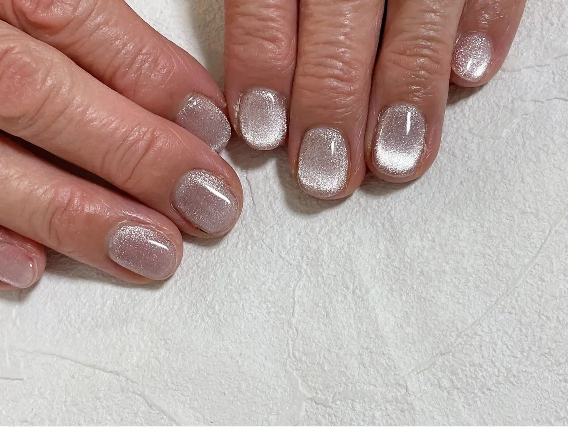 ネイル オーロラネイル フットネイル フレンチネイル ジェルネイル キラキラネイル ハンドネイル kiki nail たまプラーザのネイルデザイン